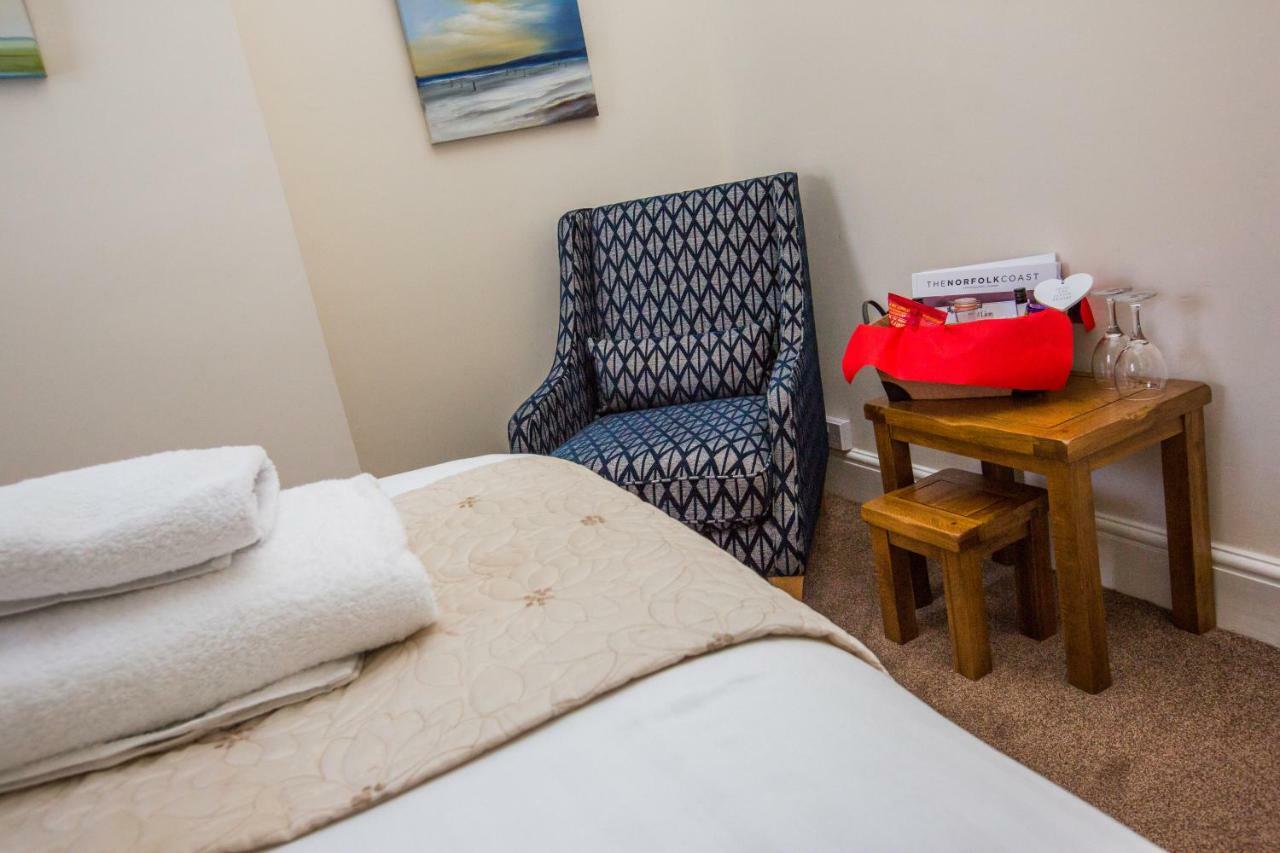 The Red Lion Hotel Cromer Exterior foto A treatment room at the school